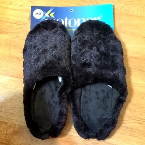 Brand new Isotoner Slipper